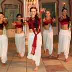 BollyDance Workout DVD - Nek Bilder 2012-08-17 18-05-07 (1)