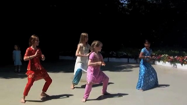 BollyDance Kids Shows.mov